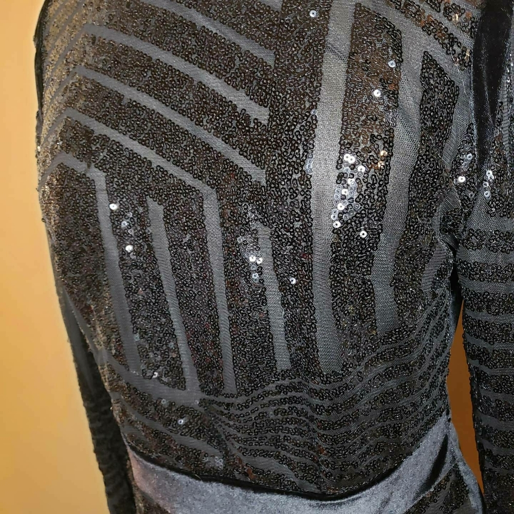 Dress - Picture 9 of 11
